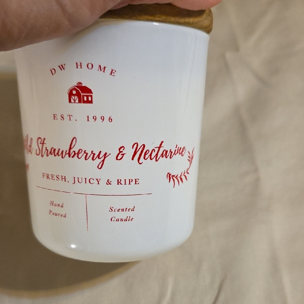DW Home 8.7oz Wild Strawberry & Nectarine Candle with Wooden Lid - Picture 5 of 6